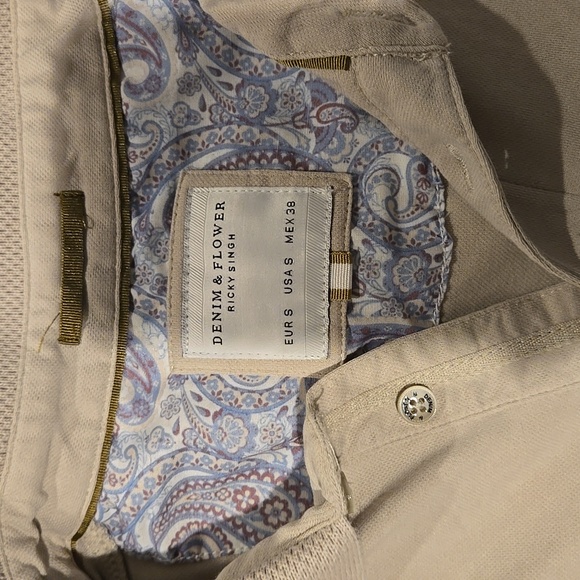 Khaki Polo with Faux Pocket perfect for everyday!! - Picture 4 of 4